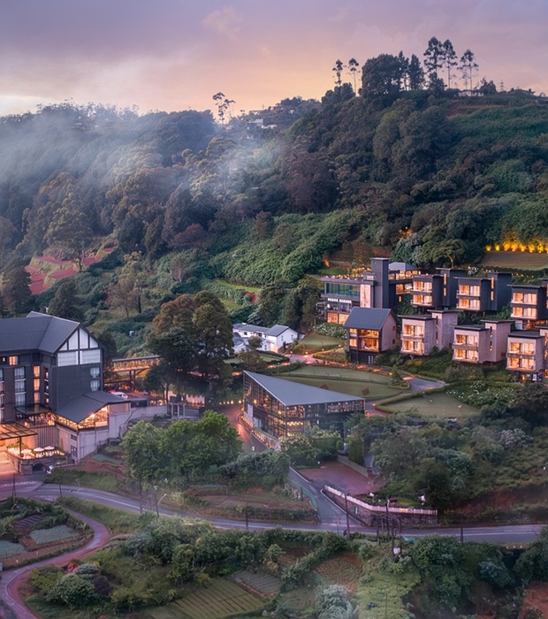 The Golden Ridge Hotel